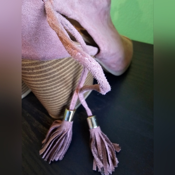 Qupid Pink Suede Peep Toe Ankle Boots w/ Tassel Ties Women's Size 6.5 - Picture 7 of 13
